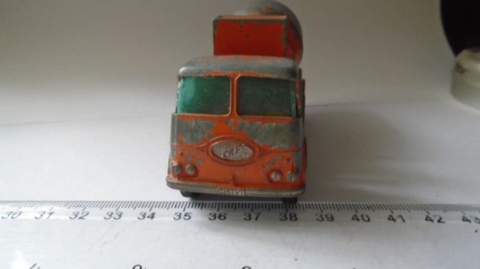 bnk jc Matchbox K13 Concrete Truck
