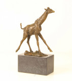Girafa-statueta din bronz pe un soclu din marmura SL-111, Animale