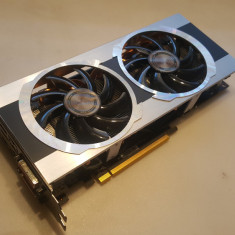 placa video XFX R 7900 SERIES 3 gb/384bit AMD RADEON 7950 functionala