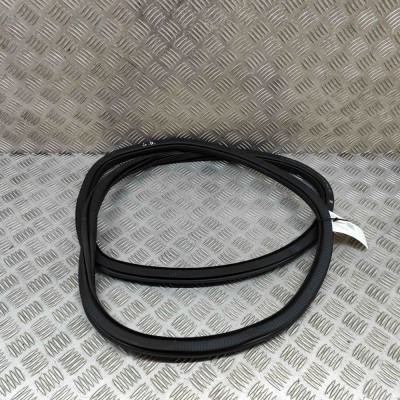 Garnitura ușă dreapta spate SKODA SCALA 2021 OEM: 657867368B foto