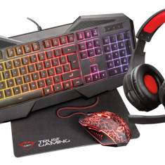 Set casti USB Trust Gaming GXT 1180RW, tastatura iluminata cu 12 butoane multimedia si anti-ghosting, aspect italian Qwerty, mouse cu 6 butoane, covor