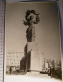 Fotografie Statuia Independentei din Iași, Alb-Negru, Arta, Romania de la 1950