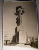 Fotografie Statuia Independentei din Iași, Alb-Negru, Romania de la 1950, Arta