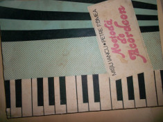 Metoda de acordeon an 1984/221pag- Misu Iancu . Petre Romea foto