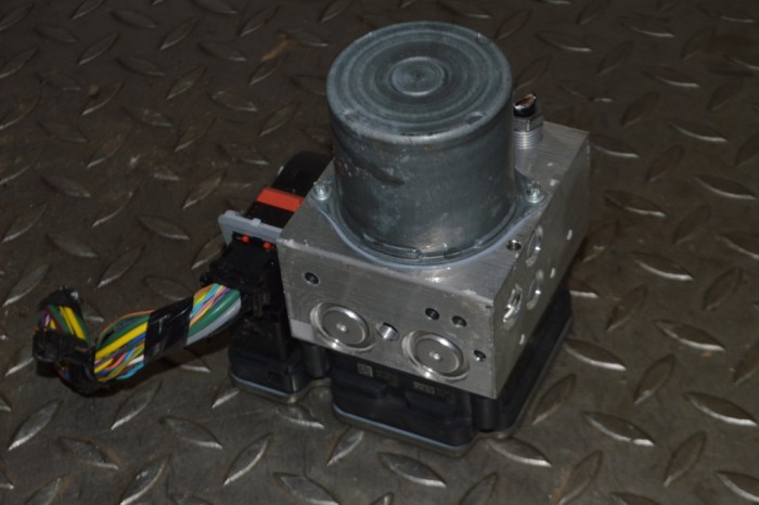 Pompa ABS LAND ROVER RANGE ROVER VELAR L560 2019 OEM: K8AM-14F447-FE 14372026