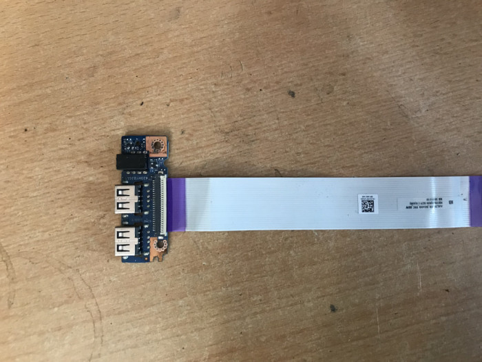 USB Dell Inspiron 15- 1558 A165