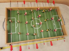 joc de foosball, jucarie masa fotbal lemn