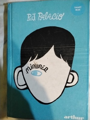 Minunea de R.J.Palacio foto