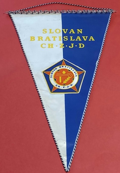 Fanion (model vechi-brodat-protocol) fotbal - SLOVAN BRATISLAVA (Cehoslovacia/Slovacia)