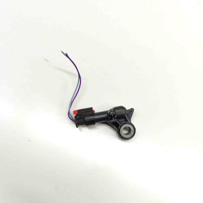 Senzor de impact st&acirc;nga spate TESLA MODEL Y 2021 OEM: 1036761-00-A | 30618134