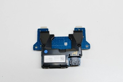 Port USB/AUX-In TESLA MODEL 3 2018 OEM: 1121700-00-C,35210664 14900330 foto