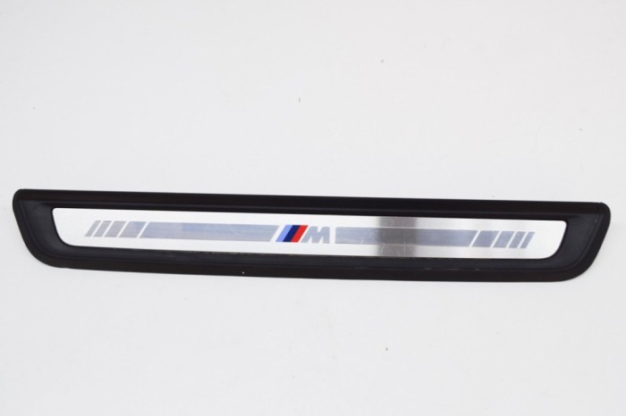 Ornament prag dreapta față BMW 3 G20, G28 2021 OEM: 8079739 14962875