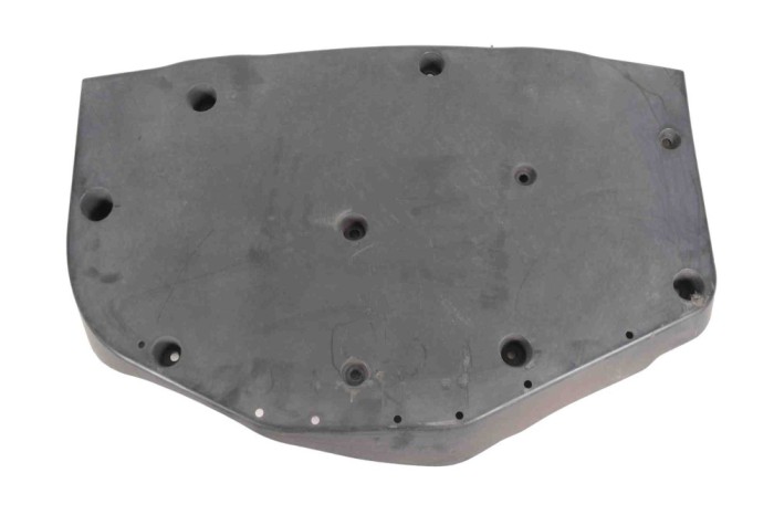 Scut motor central spate MASERATI GHIBLI M157 2015 OEM: 670034348