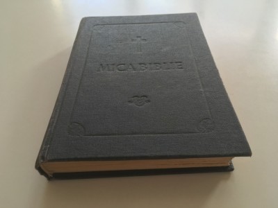 MICA BIBLIE TIPARITA SUB INDRUMAREA PF JUSTINIAN. EDITIA A DOUA- IBM AL BOR 1977 foto