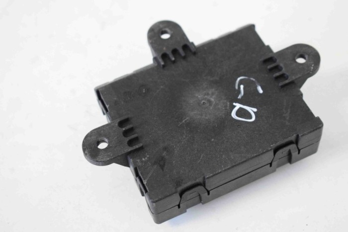 Modul de control ușă dreapta spate LAND ROVER RANGE ROVER EVOQUE L538 2017 OEM: GJ32-14D620-BA 4031177