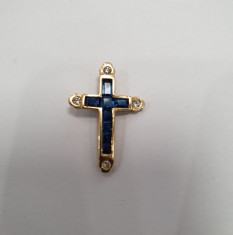 Crucifix din aur galben 18K cu safir si diamante foto