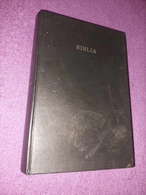 BIBLIA=SFANTA SCRIPTURA Vechiul si noul testament 1240 pagini-22,5 cm/15,5 cm/4 foto