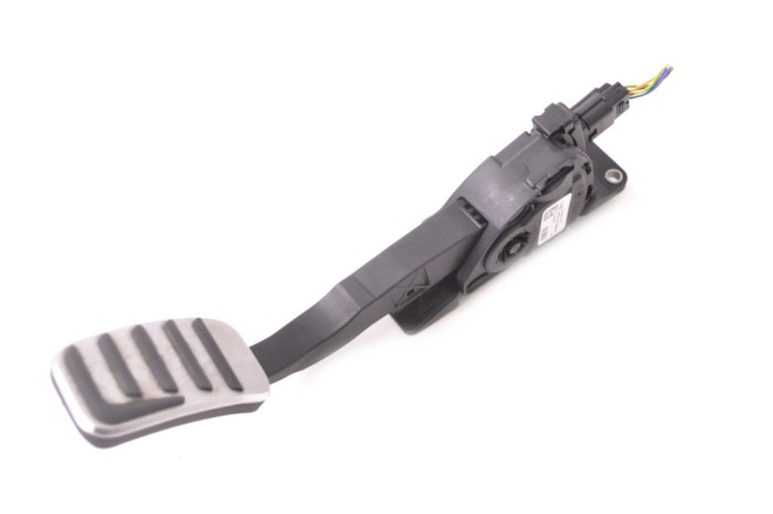 Pedala de accelerație VOLVO V40 Hatchback 2019 OEM: 31341777 14883563