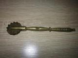 scula veche pentru patiserie din bronz