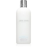 Molton Brown Coastal Cypress &amp; Sea Fennel balsam hranitor pentru par usor de pieptanat 300 ml