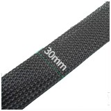 Cumpara ieftin Manson negru PET pentru protectia cablurilor, 30mm grosime, 5m lungime