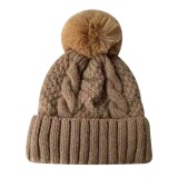 Caciula tricotata groasa cu pompon, imblanita pe interior, stil casual de iarna - Maro