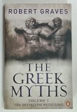 THE GREEK MYTHS , VOLUME I : THE DEFINITIVE RETELLING by ROBERT GRAVES , 2011, PREZINTA URME DE UZURA