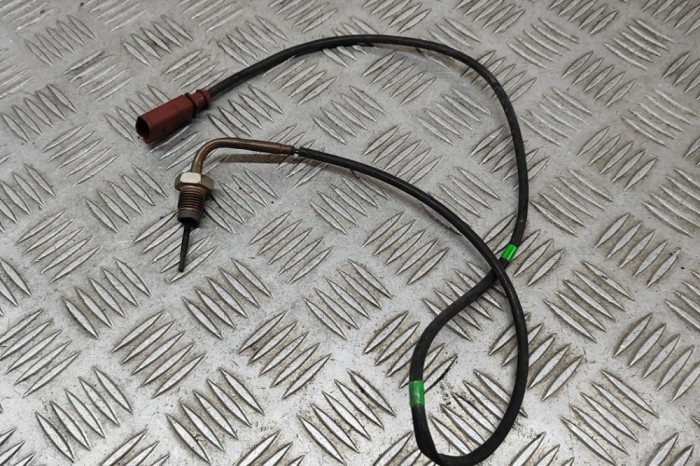 Senzor de temperatură gaze de eșapament SKODA SUPERB III Estate 3V5 2019 OEM: 04L906088JE 30381957