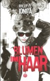 Blumen im Haar