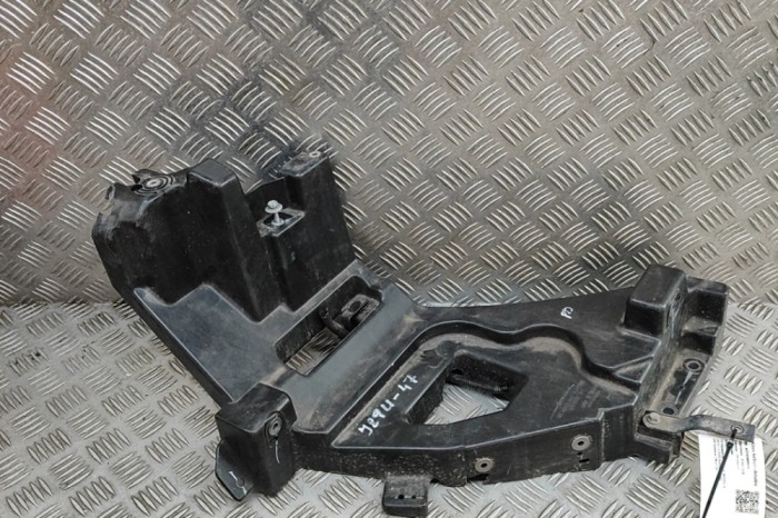 Suport far dreapta TESLA MODEL X 2020 OEM: 1043612-00-E | 31690999