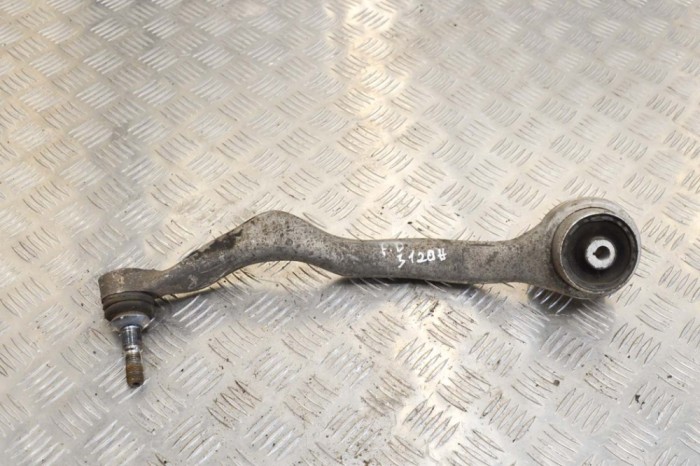 Braț inferior dreapta față BMW 3 F30, F80 2013 OEM: 118173-15 13332861