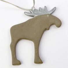 Decoratiune Craciun - Ceramic Elk on String, greyish brown/silver 8x8cm | Drescher