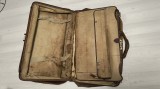 GEANTA VOIAJ MARE ANII 1900 PIELE NATURALA PENTRU COLECTIONAT, DECOR , RECUZITA , PROIECT, APROX 60 X 40 X 20 CM