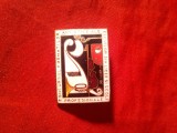 Insigna Concursul Formatiilor Artistice ale elevilor din Licee si Scoli Profesionale 1972 , metal si email , dim.=2,6x1,8cm