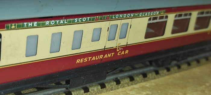 vagon restaurant scara ho &ndash; 16.5 mm din tabla impecabil HORNBY &ndash; MECCANO LIVERPOOL ( perioada anilor 1960 )