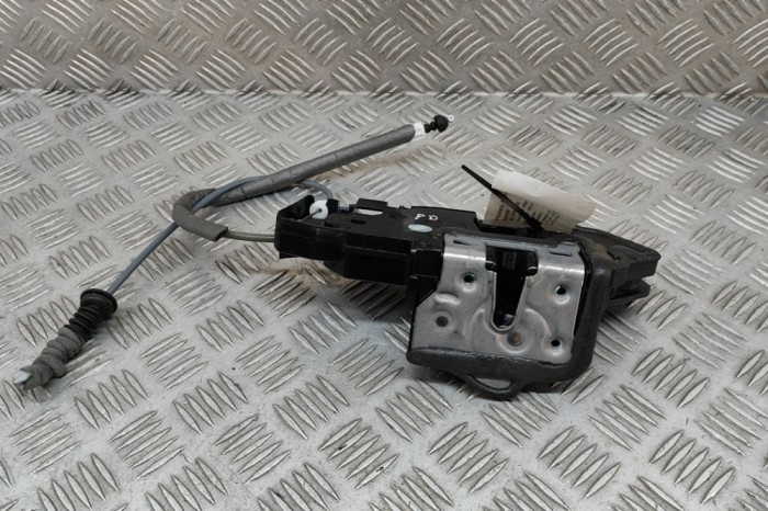 &Icirc;ncuietoare ușă dreapta față MERCEDES-BENZ CLA Coupe C118 2024 OEM: A0997203202,A1770032899 28999183