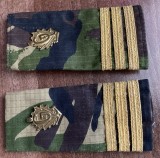 C3 CPM 13 - Grade militare - mozaic padure - capitan geniu - piesa de colectie
