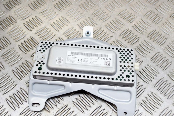 Alt modul de control TESLA MODEL Y 2020 OEM: 1527974-00-C 13587244