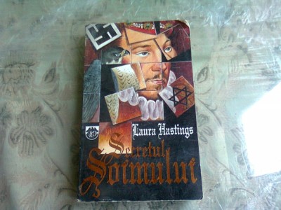 SECRETUL SOIMULUI - LAURA HASTINGS foto