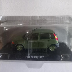 Macheta Fiat Punto - 1997 CARABINIERI scara 1:43