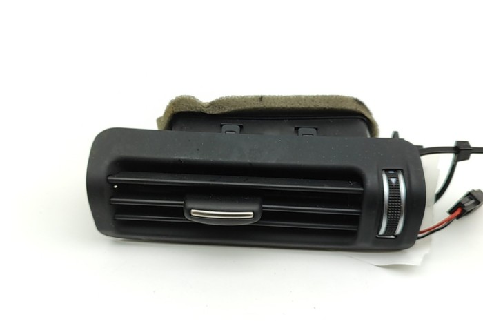 Gura de ventilație planșa de bord AUDI A6 4G2, C7, 4GC 2017 OEM: 4G0819209E | 30744201