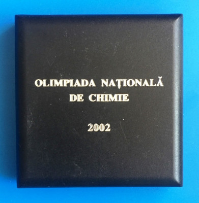 CUTIE PENTRU MEDALIA &amp;quot; OLIMPIADA NATIONALA DE CHIMIE 2002 &amp;quot; foto