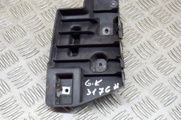 Suport bara de protecție st&acirc;nga spate MASERATI QUATTROPORTE VI 2014 OEM: 670003326 13691089