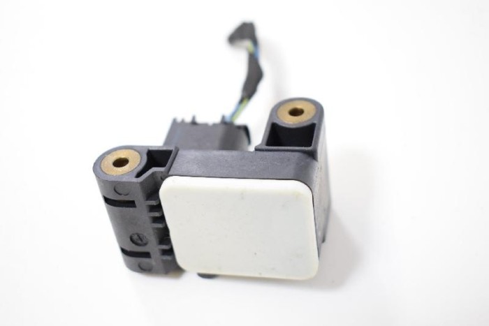 Senzor de impact dreapta față BMW 3 E90 2007 OEM: 6911003 2760984
