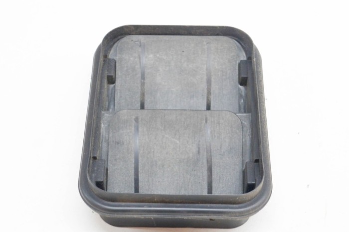 Grila de ventilație caroserie NISSAN QASHQAI II J11, J11_ 2019 OEM: GM21166963 13754429