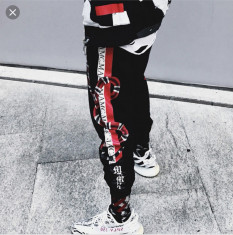 Pantaloni Gucci foto