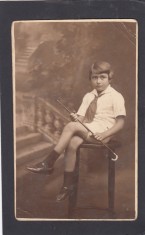 Foto tip Carte Postala Romania - copil cu baston 1928 - foto atelier Fratii N. &amp; C. Cristea Bucuresti