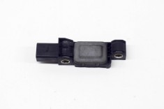 Senzor de impact st&acirc;nga față VW TOUAREG 7LA, 7L6, 7L7 2004 OEM: 7L0909606A