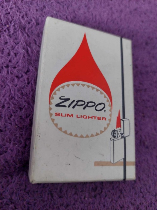 Cutie/Ambalaj Original Vechi ZIPPO SLIM LIGHTER,ZIPPO FLINTS AND ZIPPO FUEL