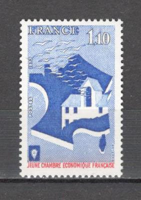 Franta.1977 25 ani Camera economica ptr. tineret SF.849 foto